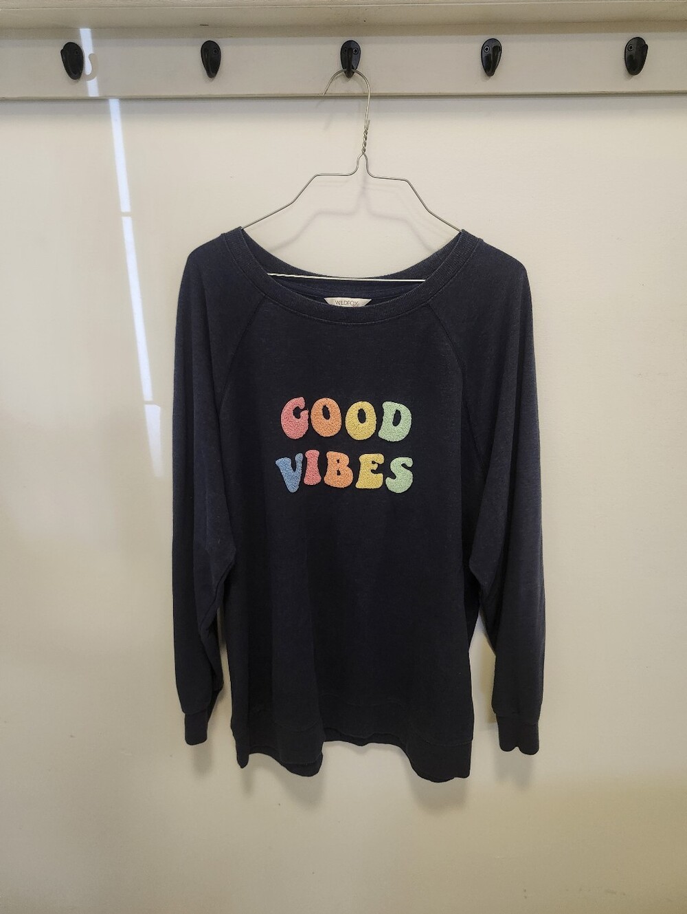 WILDFOX Oversized Navy "Good Vibes" Sweatshirt with Rainbow Letters Womens Large